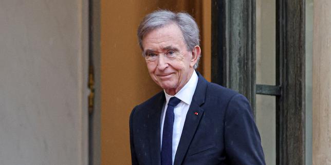 Dieci economisti chiedono ad Arnault di rispettare la carta editoriale di Challenges per preservare il pluralismo nella stampa economica