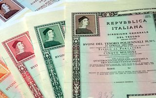 Italia colloca 9,5 miliardi di euro di BTP e CCTeu: rendimenti in calo