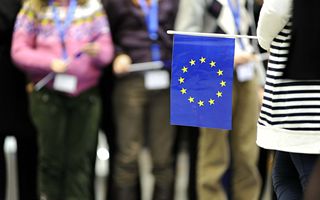 Eurozona: sentiment economico e fiducia dei consumatori restano stabili a novembre 2025