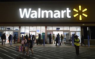 Walmart alza le previsioni: ricavi +5,8 % e eCommerce +27 % nel terzo trimestre