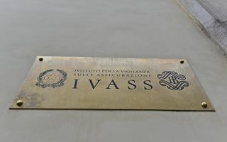 Premi vita in Italia 2024: crescita del 21,2 % con ramo I in aumento del 10,9 %