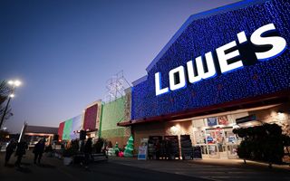 Lowe's Companies: utile di 1,6 miliardi di dollari al terzo trimestre 2025 e rialzo della previsione di fatturato