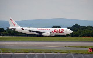 Jet2 lancia buyback da 100 milioni di sterline dopo crescita del 5% nei ricavi semestrali