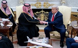 Incontro di alto livello: Bin Salman e Trump discutono un accordo da 1.000 miliardi di dollari
