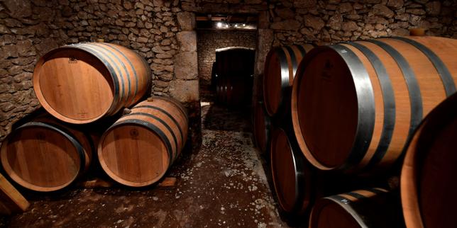 Bordeaux in crisi: l'asta di vini a prezzi ridotti al centro del consiglio del sindacato