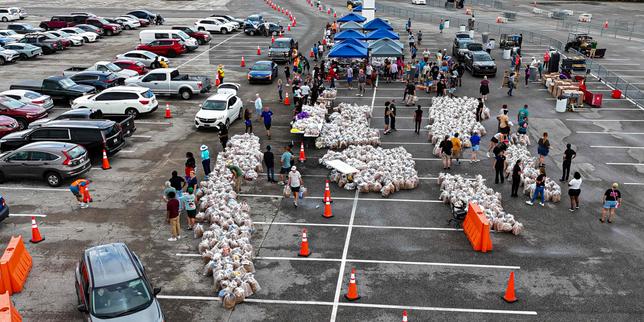 Trump: l'inflazione è una truffa dei democratici e lancia un piano di sostegno ai consumatori