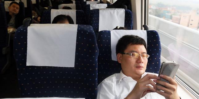 Cina: i treni ad alta velocità riducono di più le emissioni di CO₂ rispetto alle auto elettriche