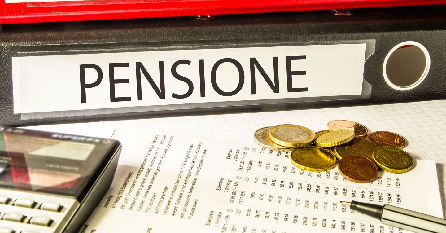 Lega vuole fermare l'aumento dell'età pensionabile e finanziare banche e assicurazioni