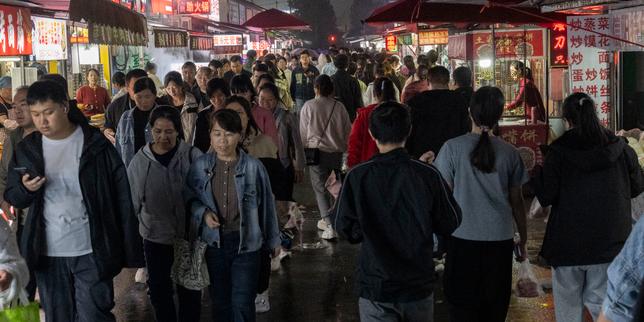 Zhengzhou: la precarietà dei lavoratori di Foxconn nella produzione di iPhone