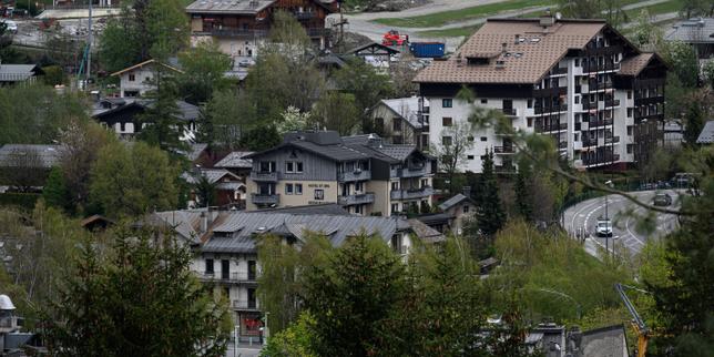 Airbnb: la trasformazione delle stazioni sciistiche francesi in centri di seconde case