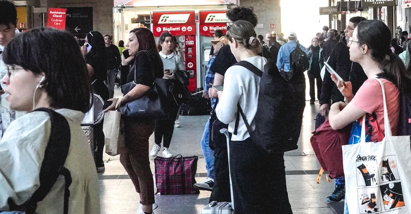 Sciopero di venerdì: trasporti e scuola si oppongono alla manovra economica