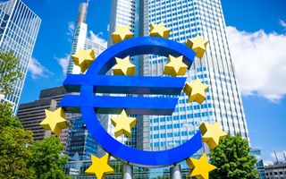 Eurozona: produzione manifatturiera rallenta a novembre, PMI sotto 50