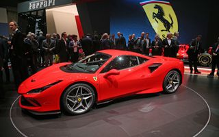 Ferrari acquista 6.478 azioni proprie sul NYSE: prezzo medio e implicazioni finanziarie