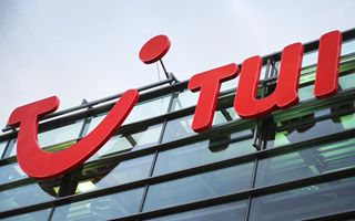 TUI Group registra risultato operativo record: EBIT 1 459 milioni di euro con crescita del 12,6 % e nuova politica di dividendi