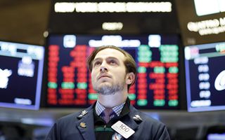 Wall Street in debolezza: Bitcoin sotto i 85.000 $ e azioni crypto in forte calo