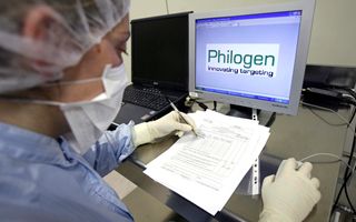 Philogen cala di 5,81 %: Goldman Sachs revisa il rating in un mercato in ribasso