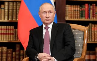 Putin accoglie gli inviati statunitensi Steve Witkoff e Jared Kushner al Cremlino