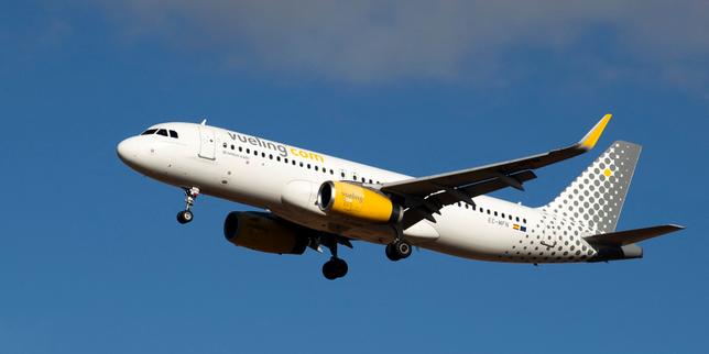 Vueling deviatore a Clermont‑Ferrand, Air France atterra in emergenza a Lione: due incidenti aerei recenti