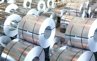Fitch assegna prospettiva neutra all'acciaio globale per il 2026, protezionismo in aumento