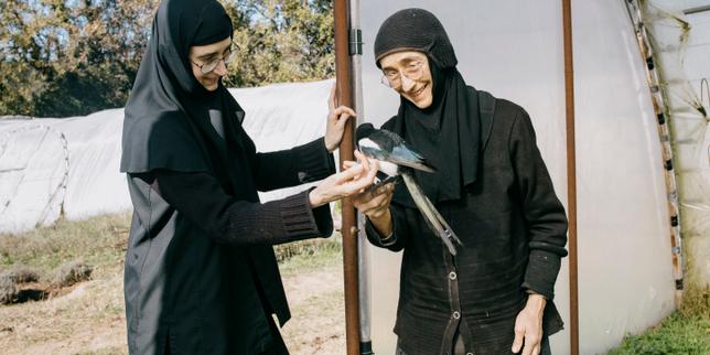 Hameau des Rosiers: il monastero di Solan lancia un complesso abitativo intergenerazionale