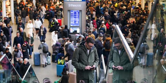 Eurostar riprende il traffico nel tunnel sotto il Canale: viaggiatori invitati a rimandare i loro spostamenti