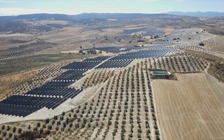 Plenitude inaugura impianto solare Caparacena: 150 MW di energia pulita in Andalusia