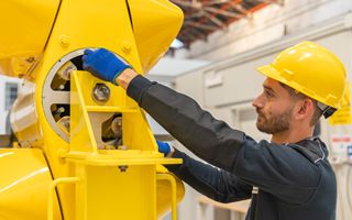 Thales inaugura il Navy Service Centre di Taranto: supporto tecnico avanzato per le fregate FREMM