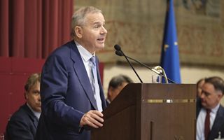 Natale al ristorante: 5,5 milioni di clienti e 451 milioni di euro spesi, secondo FIPE