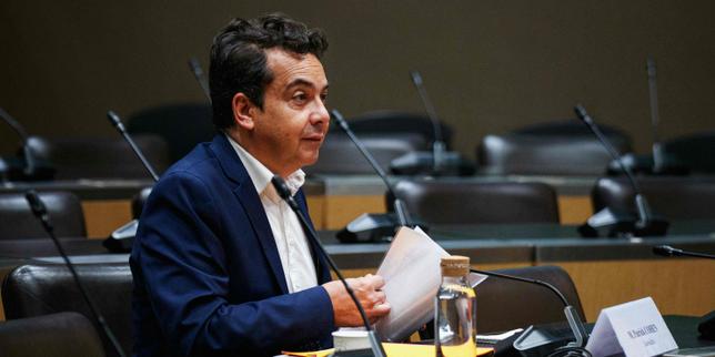 Patrick Cohen alla commissione sull'audiovisivo pubblico: avvertimenti sul controllo e riferimenti al maccartismo
