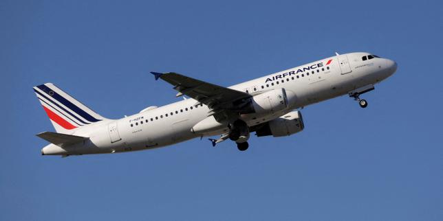 Air France devia il volo Paris‑Ajaccio a Lyon per emergenza motore