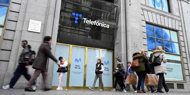 Telefonica approva piano sociale: 5.500 dimissioni volontarie in Spagna