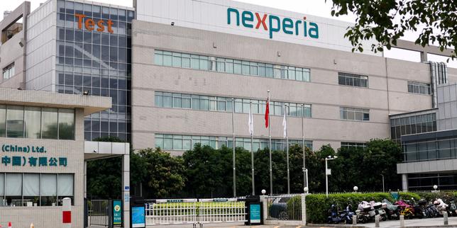 Nexperia: agenti olandesi, ritorsioni cinesi e l’impatto sulle esportazioni di semiconduttori