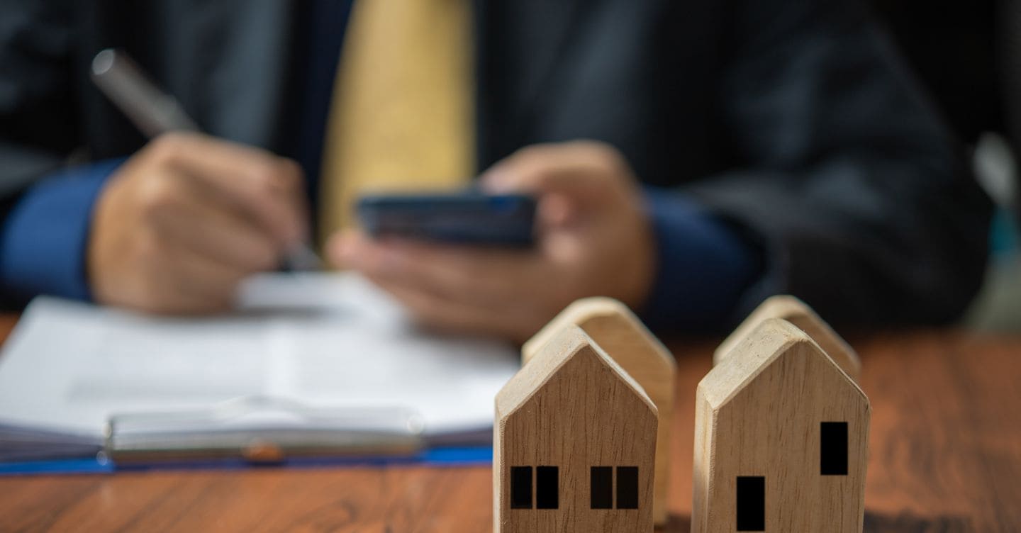 IMU azzerata nei piccoli comuni: 100.000 italiani all’estero ricevono sconto Tari del 50%