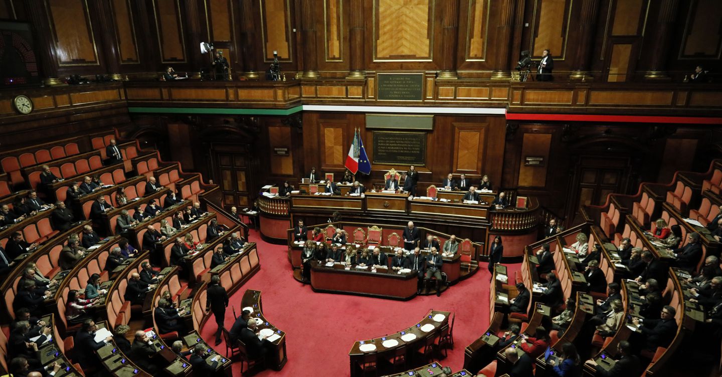 Manovra di micro aiuti: sostegno al soccorso alpino e promozione della lingua italiana all’estero