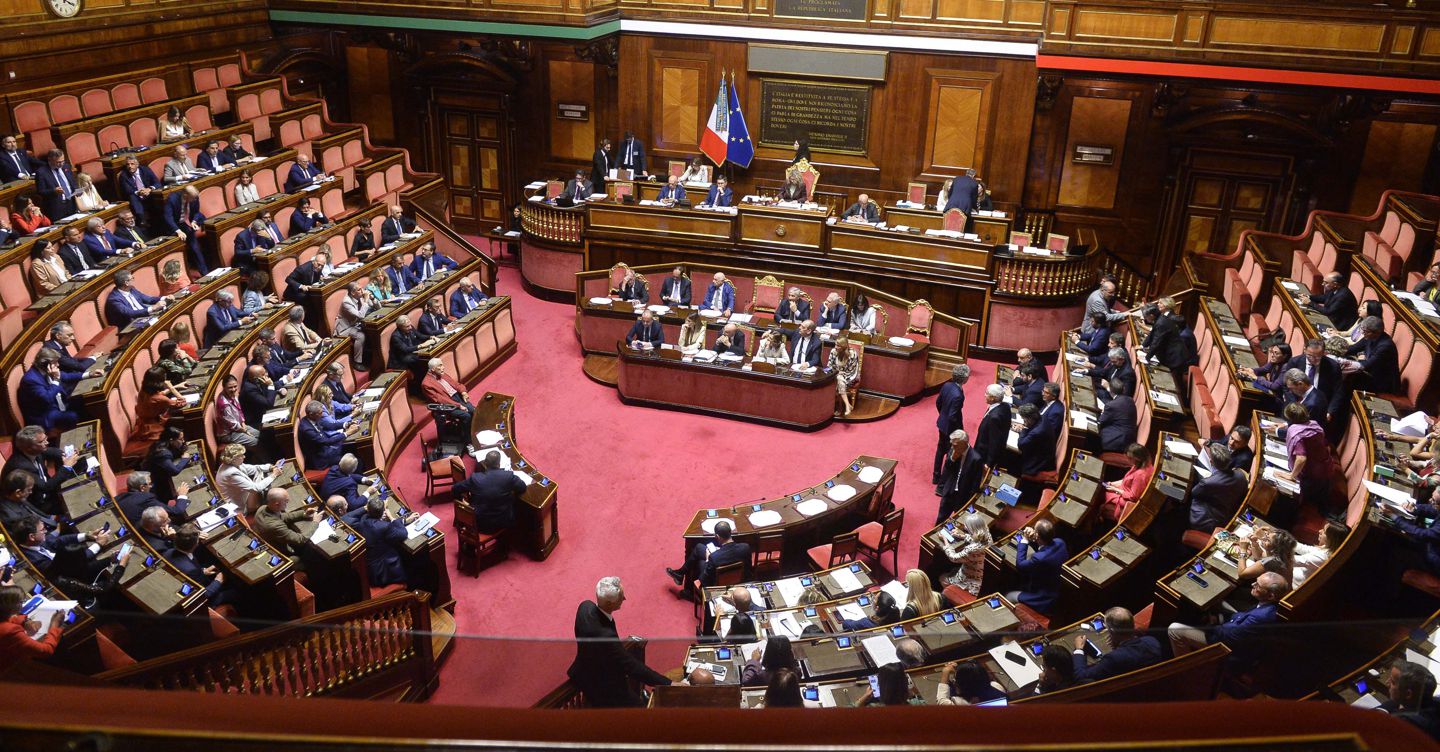 Contributo obbligatorio per banche e assicurazioni: la legge che rafforza la stabilità finanziaria