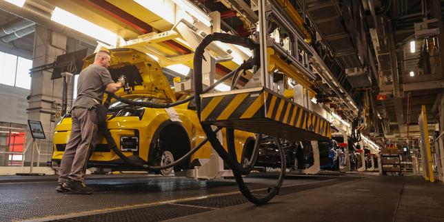 Renault aprirà la produzione di veicoli elettrici Ford in Francia