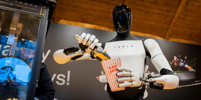 Elon Musk spinge la Silicon Valley verso la rivoluzione dei robot umanoidi