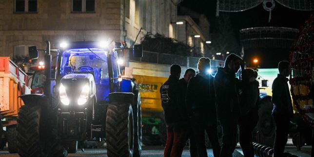 Blocchi su cinque arterie del Sud‑Ovest francese: A75, A64 e RN88 ancora chiuse