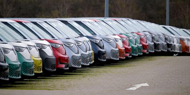 UE concede più libertà ai veicoli a benzina: un passo indietro che non compromette le ambizioni climatiche