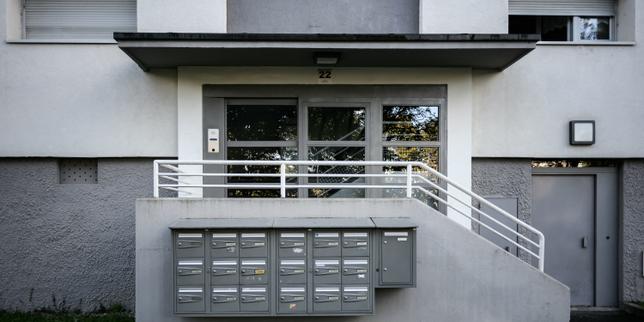 Alloggi per lavoratori precari: la sfida delle garanzie in un mercato del lavoro flessibile