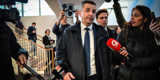 Sindaco di Saint‑Étienne condannato a quattro anni di reclusione per estorsione e appropriazione indebita