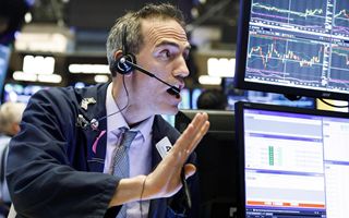 Wall Street in quieto: la Fed mantiene i tassi al 3,50‑3,75% per l’inflazione
