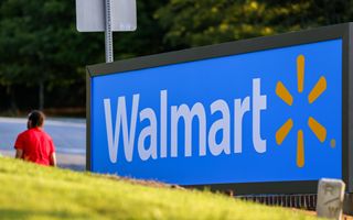 Walmart entra nel Nasdaq‑100 sostituendo AstraZeneca: impatti sui fondi e sul mercato