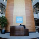 Charles Schwab raggiunge nuovo record: 11,9 trilioni di dollari di asset gestiti per i clienti