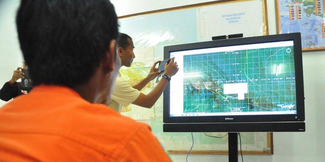 Aereo scomparso nell’est dell’Indonesia: 10 persone a bordo, ricerca in corso nella regione di Maros