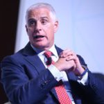 Unicredit avvia trattative con Delfin per acquisire la sua quota nella holding aziendale