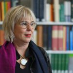 Orban e le politiche nataliste: inefficaci e dannose per l'uguaglianza di genere, dice la storica Andrea Peto