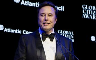 California indaga su xAI: Deepfake non consensuali, Musk respinge le accuse