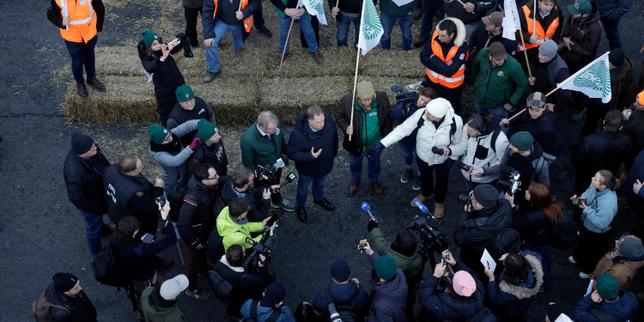 Fiducia nella stampa regionale in Francia: media locali sotto attacco in vista delle elezioni comunali