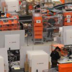 Zalando chiude centro di distribuzione in Germania, 2.700 lavoratori colpiti